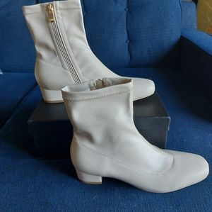 Cream Ankle Boots Size 9.5 NWT Vegan Leather